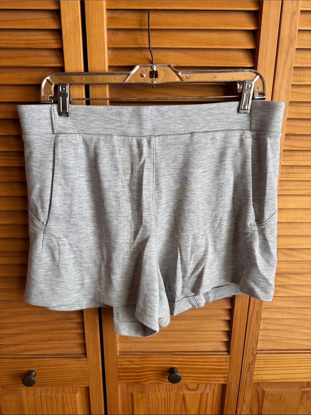 DANSKIN Classic Women's Heather Gray Lounge Shorts L